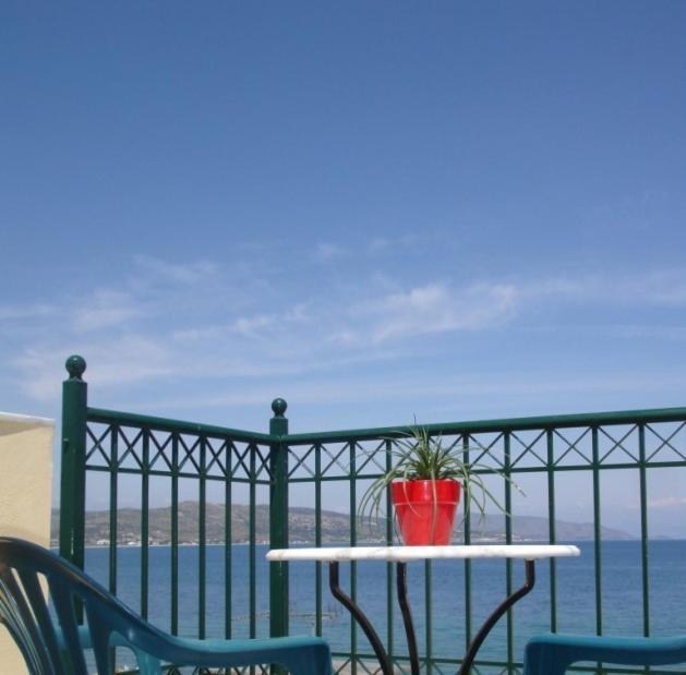 Cohyli Hotel Ireo  Extérieur photo