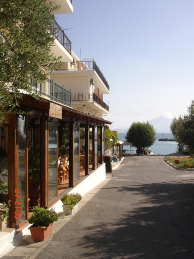Cohyli Hotel Ireo  Extérieur photo