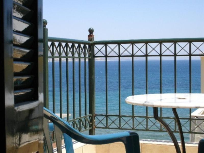 Cohyli Hotel Ireo  Extérieur photo
